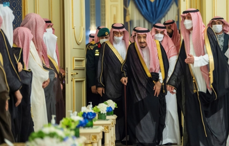 الملك سلمان بن عبدالعزيز خلال الاستقبال (واس)