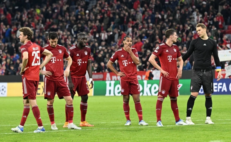 لاعبو بايرن عقب الخروج من أبطال أوروبا