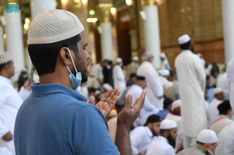 ابتهال وخشوع قبل الإفطار