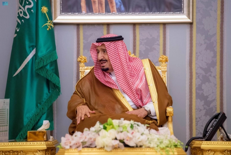 خادم الحرمين خلال استقبال أمراء المناطق (واس)