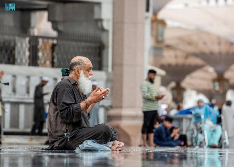 ابتهال إلى الله عقب سقوط المطر (مكة)