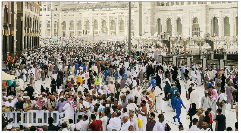 امتلاء ساحات الحرم في ليلة الـ27 من رمضان(أنس الحارثي)
