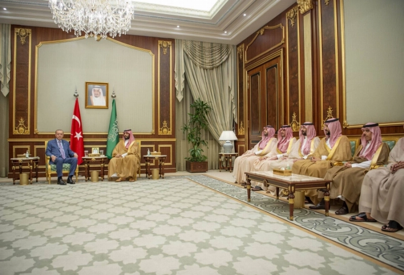 الأمير محمد بن سلمان خلال اجتماعه بالرئيس التركي