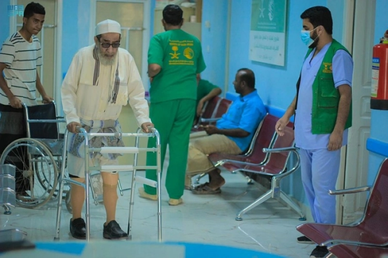 تأهيل أصحاب الأقدام الصناعية