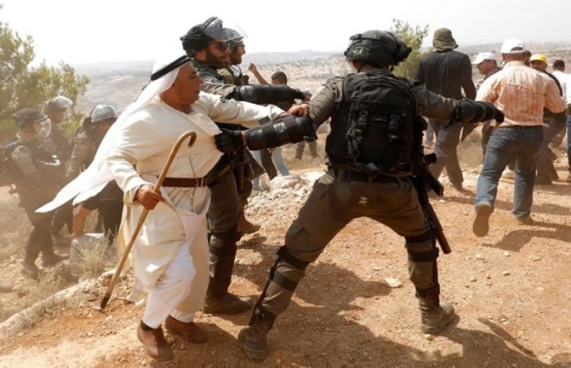 قمع إسرائيلي لمواطن فلسطيني (مكة)
