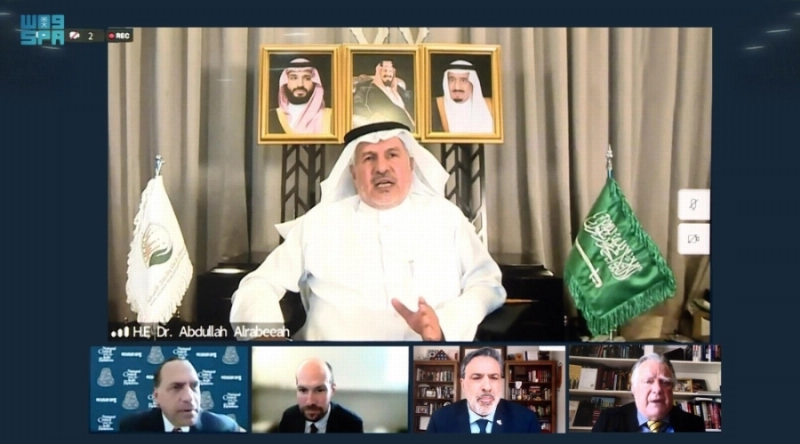 عبدالله الربيعة يتحدث خلال اللقاء (مكة)