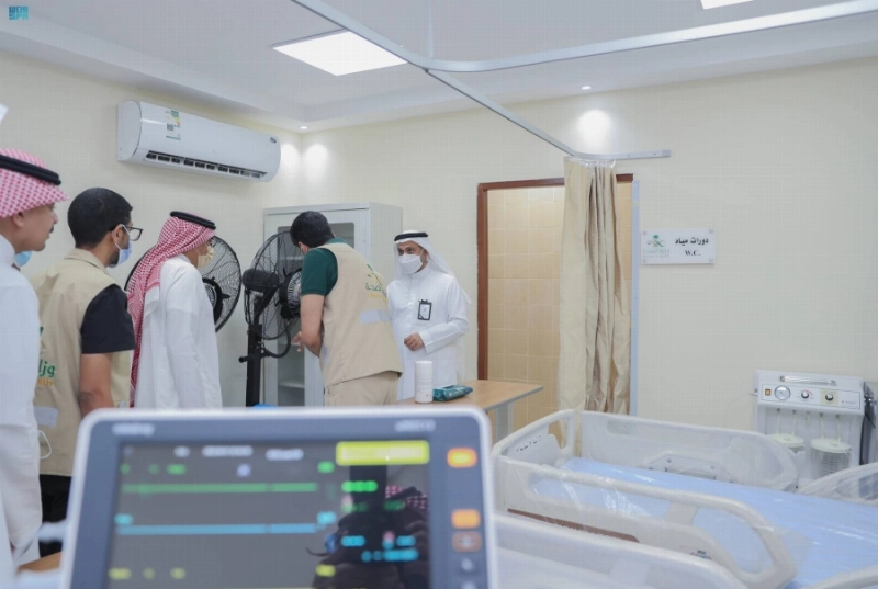 فهد الجلاجل خلال جولته التفقدية أمس (مكة)