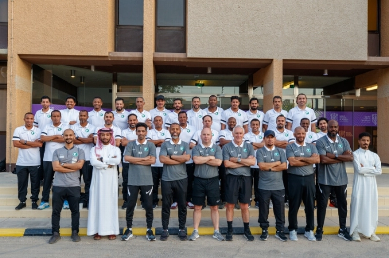 المشاركون بدورة الرخصة التدريبية الآسيوية (AB) الخاصة بالدوليين المعتزلين