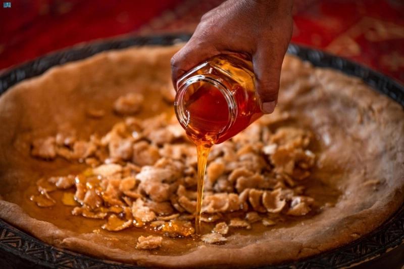 العسل يرفع مذاق الطهي العسيري