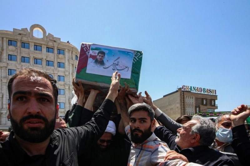 تشييع جثمان مهندس بالحرس الثوري الإيراني (مكة)
