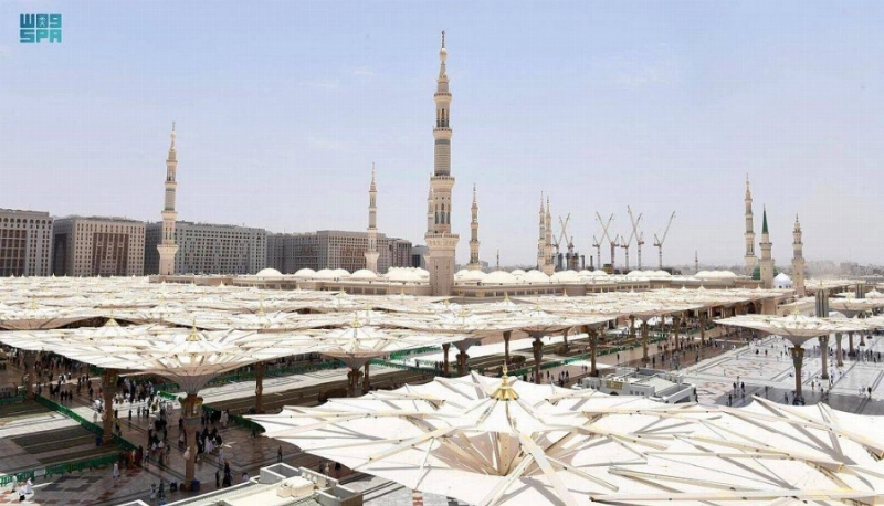 المظلات الكهربائية بساحات المسجد النبوي (مكة)