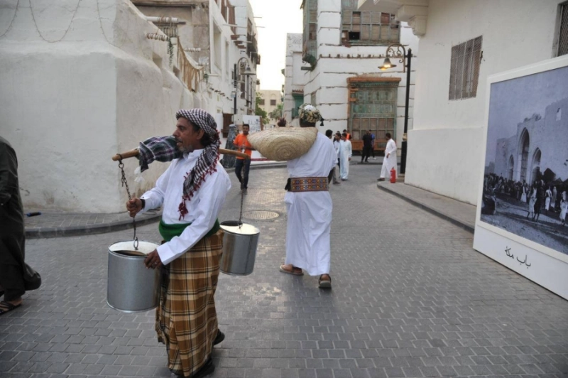 مهنة السقا كما بدت في حارات جدة التاريخية (مكة)