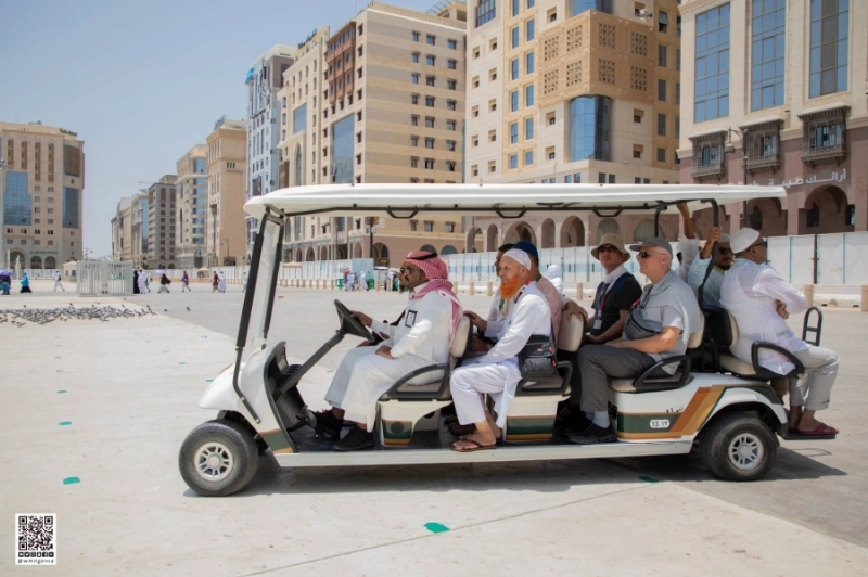 نقل الزوار من مداخل الساحات الغربية الجديدة إلى ساحات المسجد النبوي