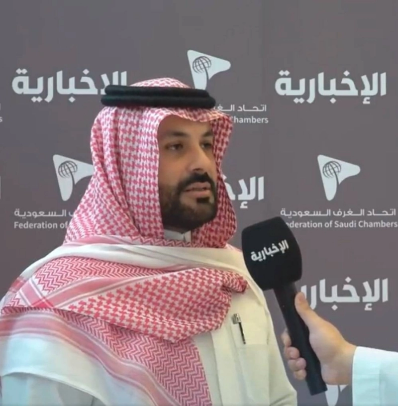 العبدالقادر في حديث على هامش اللقاء