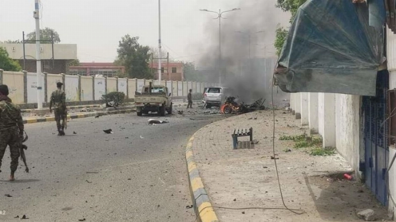 آثار التفجير الإرهابي في عدن (مكة)