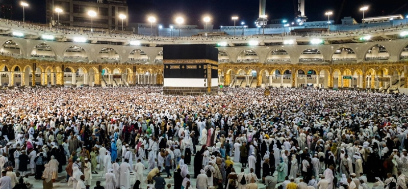 الحجاج المتعجلون يؤدون طواف الوداع (أنس الحارثي)