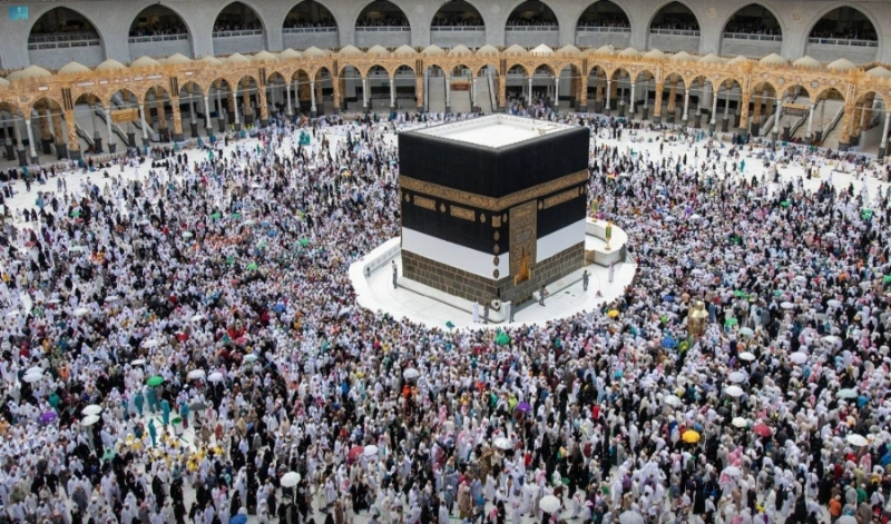 ضيوف الرحمن يؤدون طواف الوداع (مكة)