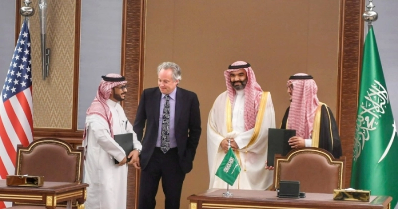 السواحه يحضر توقيع المذكرة