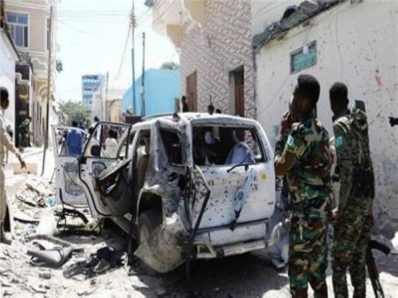 جانب من آثار انفجار مدينة جوهر الصومالية (مكة)