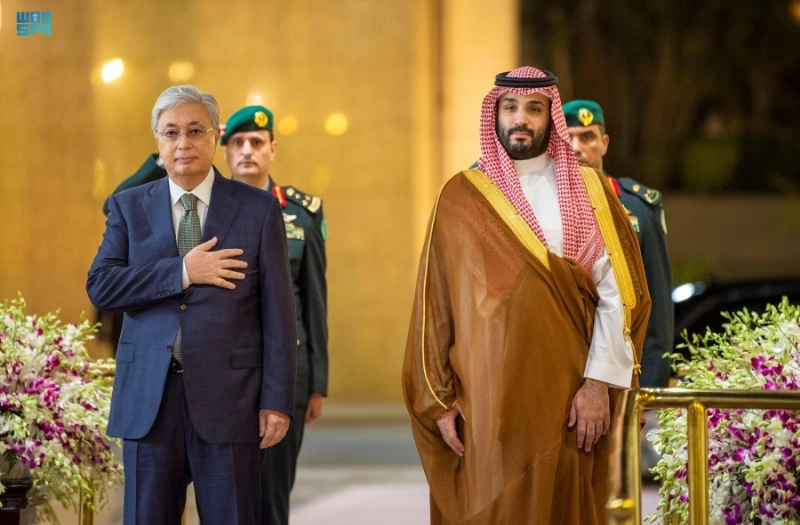 الأمير محمد بن سلمان خلال استقباله قاسم توكاييف