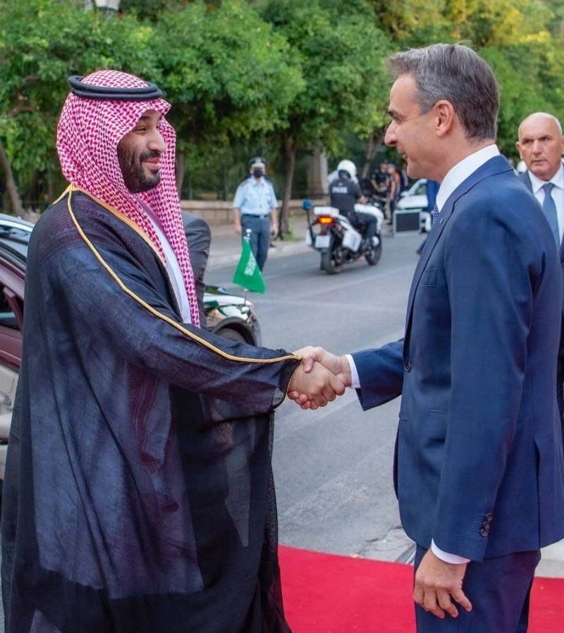 ترحيب بولي العهد من رئيس الوزراء اليوناني