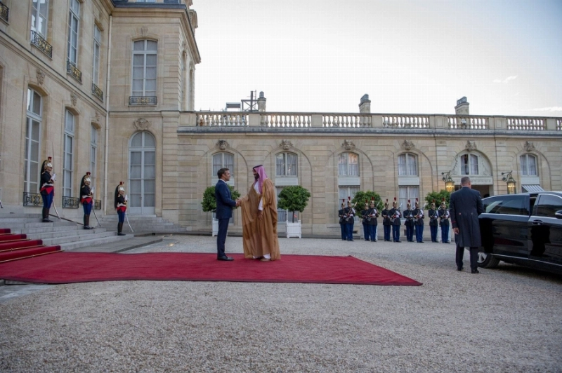 الأمير محمد بن سلمان لدى وصوله فرنسا (واس)