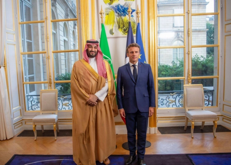ولي العهد والرئيس إيمانويل ماكرون