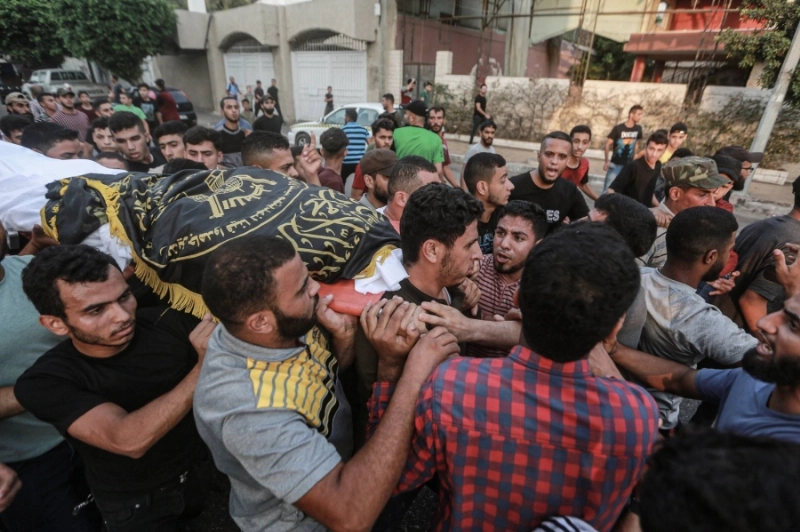 تشييع أحد ضحايا القصف في غزة