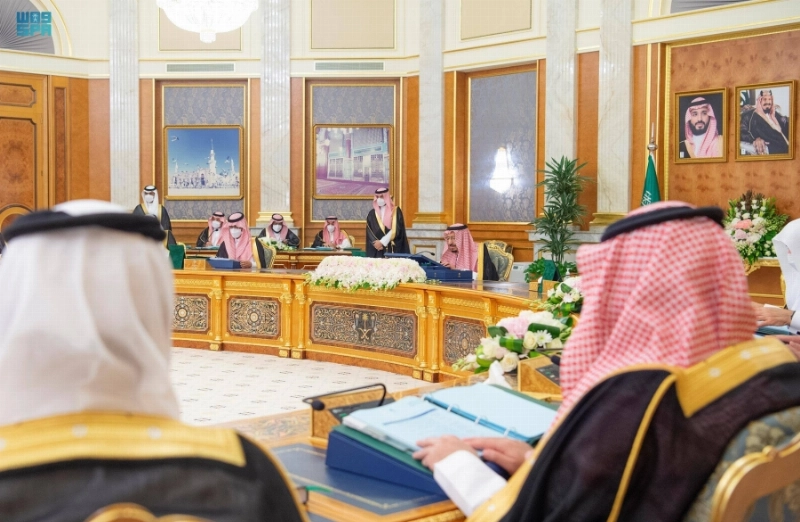 خادم الحرمين مترئسا جلسة مجلس الوزراء أمس
