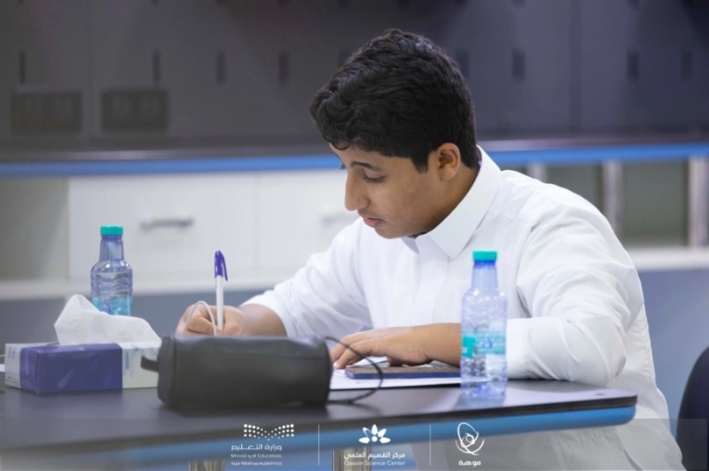 طالب موهوب في إحدى المشاركات (مكة)
