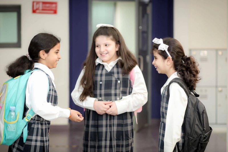 لقاء الصديقات يكشف سر الابتسامة الساحرة (مكة)