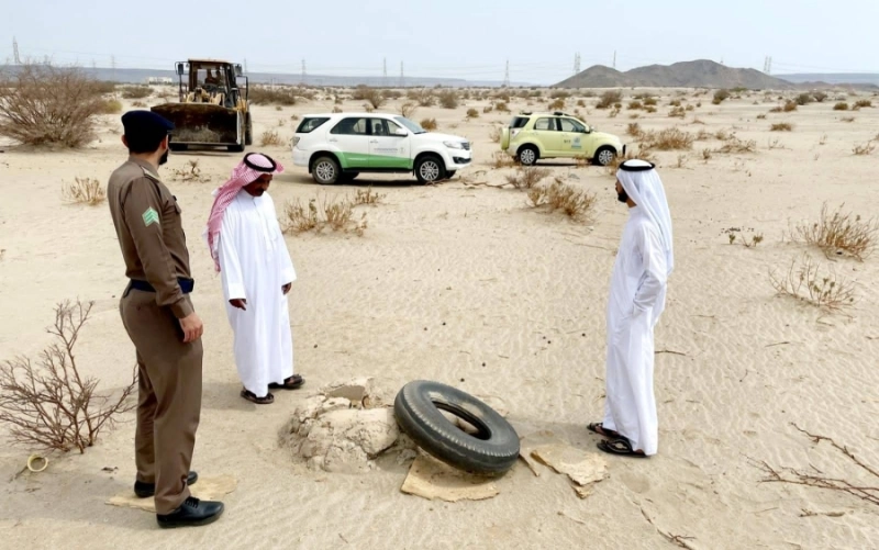 معاينة إحدى الآبار (مكة)