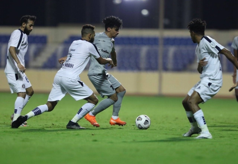 من لقاء العدالة والطائي في الدرجة الأولى