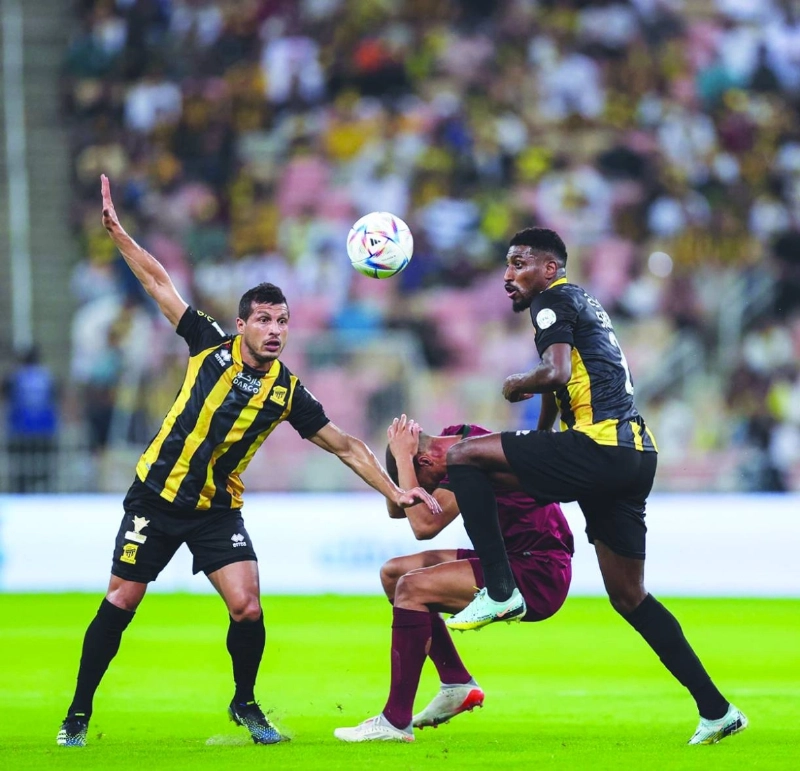 طارق حامد خلال مباراة الاتفاق