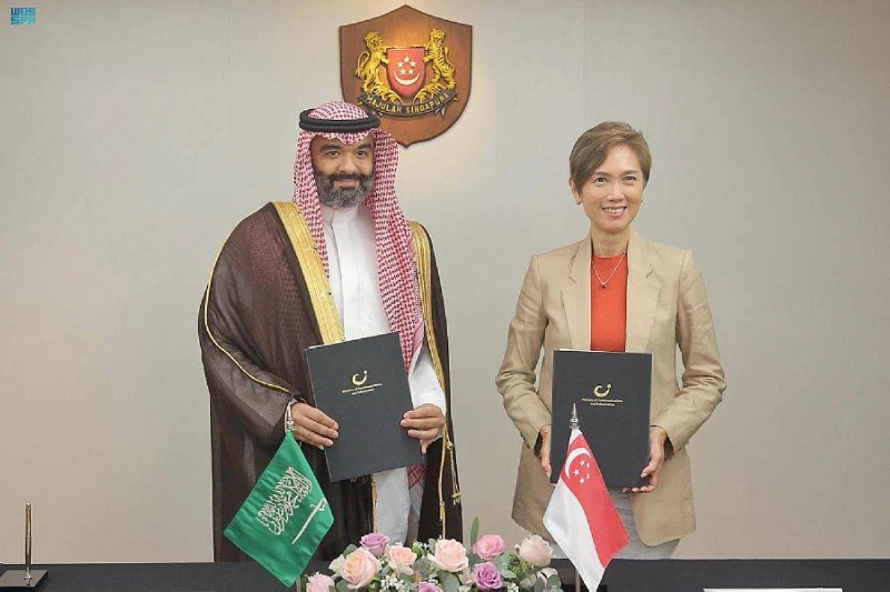 الوزيران بعد التوقيع