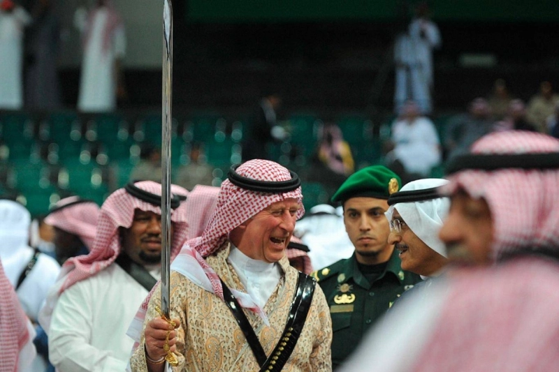 تشارلز بالعارضة السعودية (مكة)