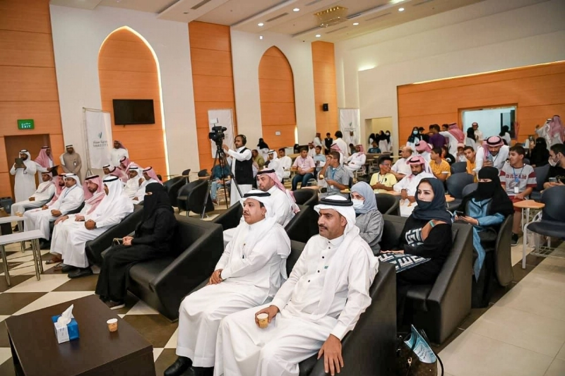أسر الطلاب والطالبات في حفل الاستقبال (مكة)