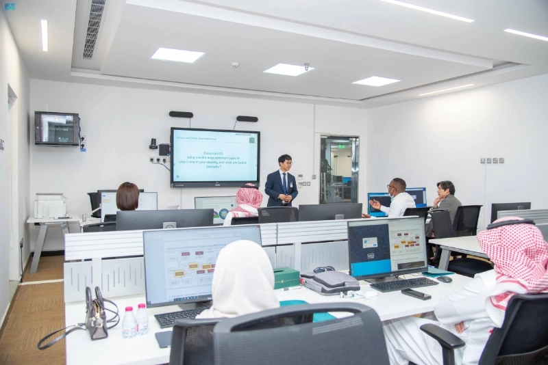 جانب من برنامج جامعة الأمير نايف (مكة)
