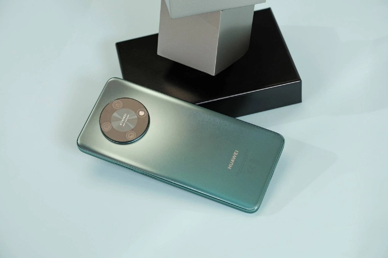 HUAWEI nova Y90