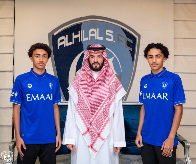عبدالله ومحمد الزيد لاعبا الهلال