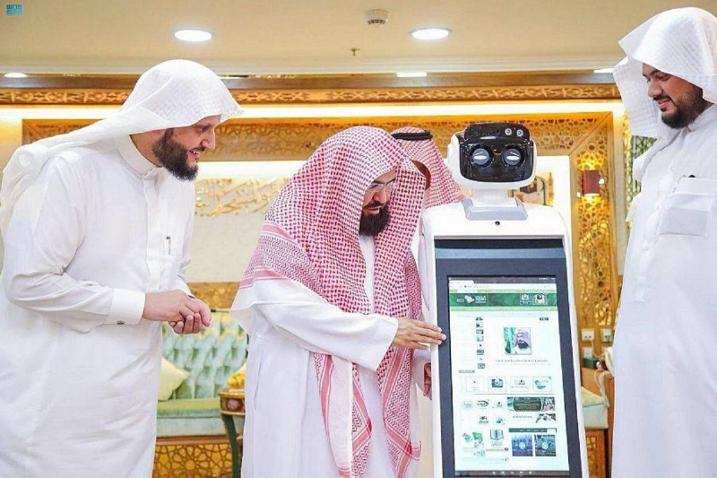 روبوت التلاوة والخطب والأذان (مكة)
