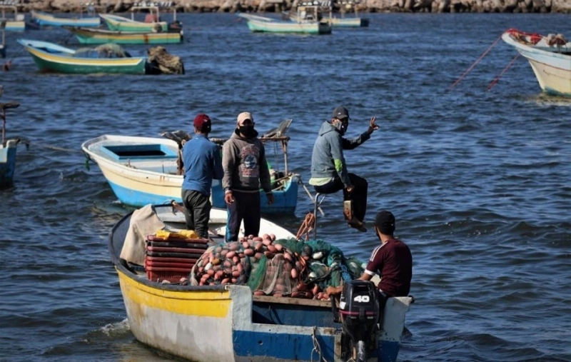 صيادون فلسطينيون في بحر غزة (مكة)