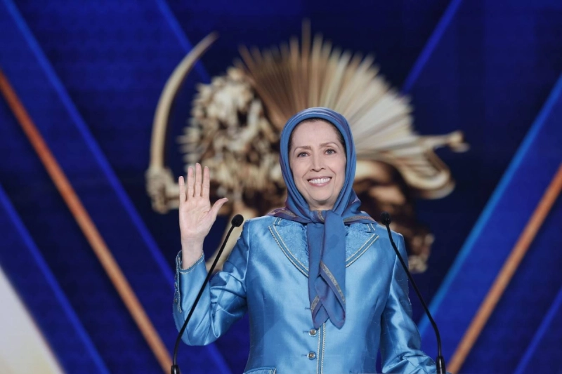 مريم رجوي