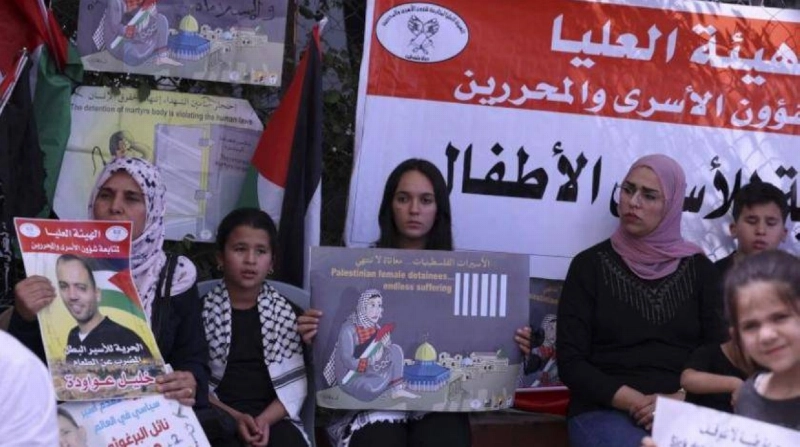 جانب من احتجاج أهالي الأسرى المضربين عن الطعام (مكة)