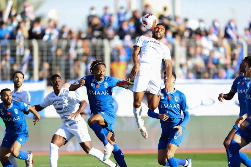 الهلال كسب آخر لقاء ضد الطائي برباعية