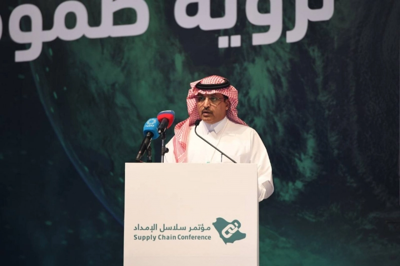 الشمري يلقي كلمته في المؤتمر