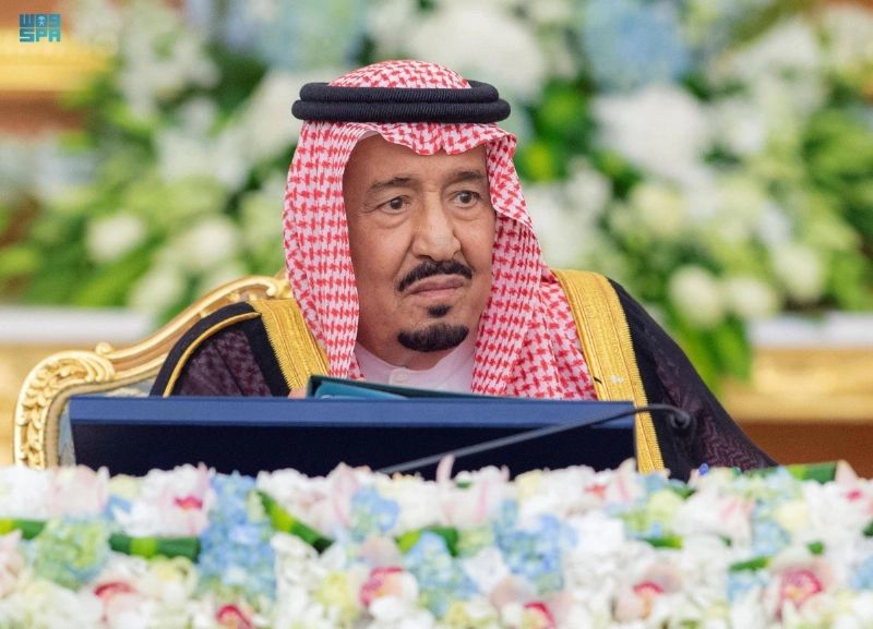 خادم الحرمين لدى ترؤسه جلسة مجلس الوزراء أمس (واس)