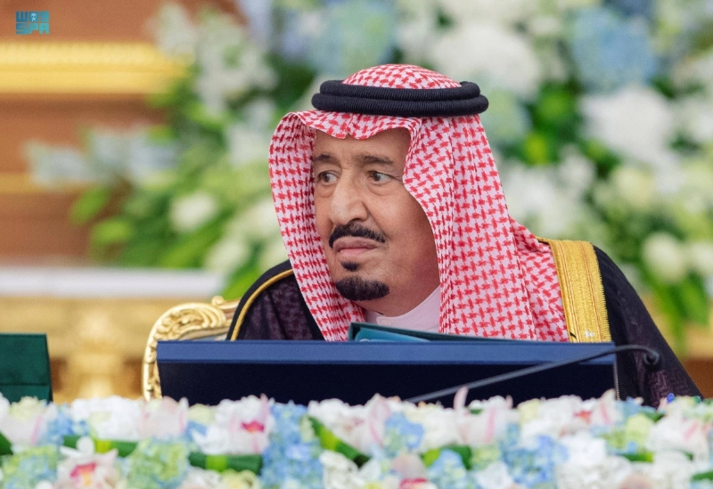 خادم الحرمين لدى ترؤسه جلسة مجلس الوزراء أمس (واس)