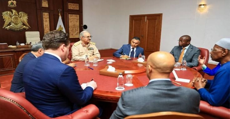 حفتر يجتمع مع باتيلي (مكة)