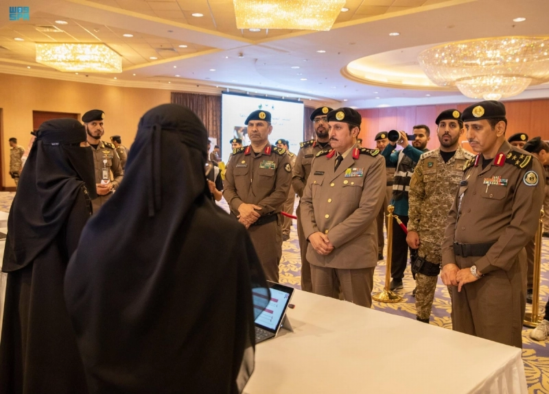 من تدشين مراكز أمن الطرق (مكة)